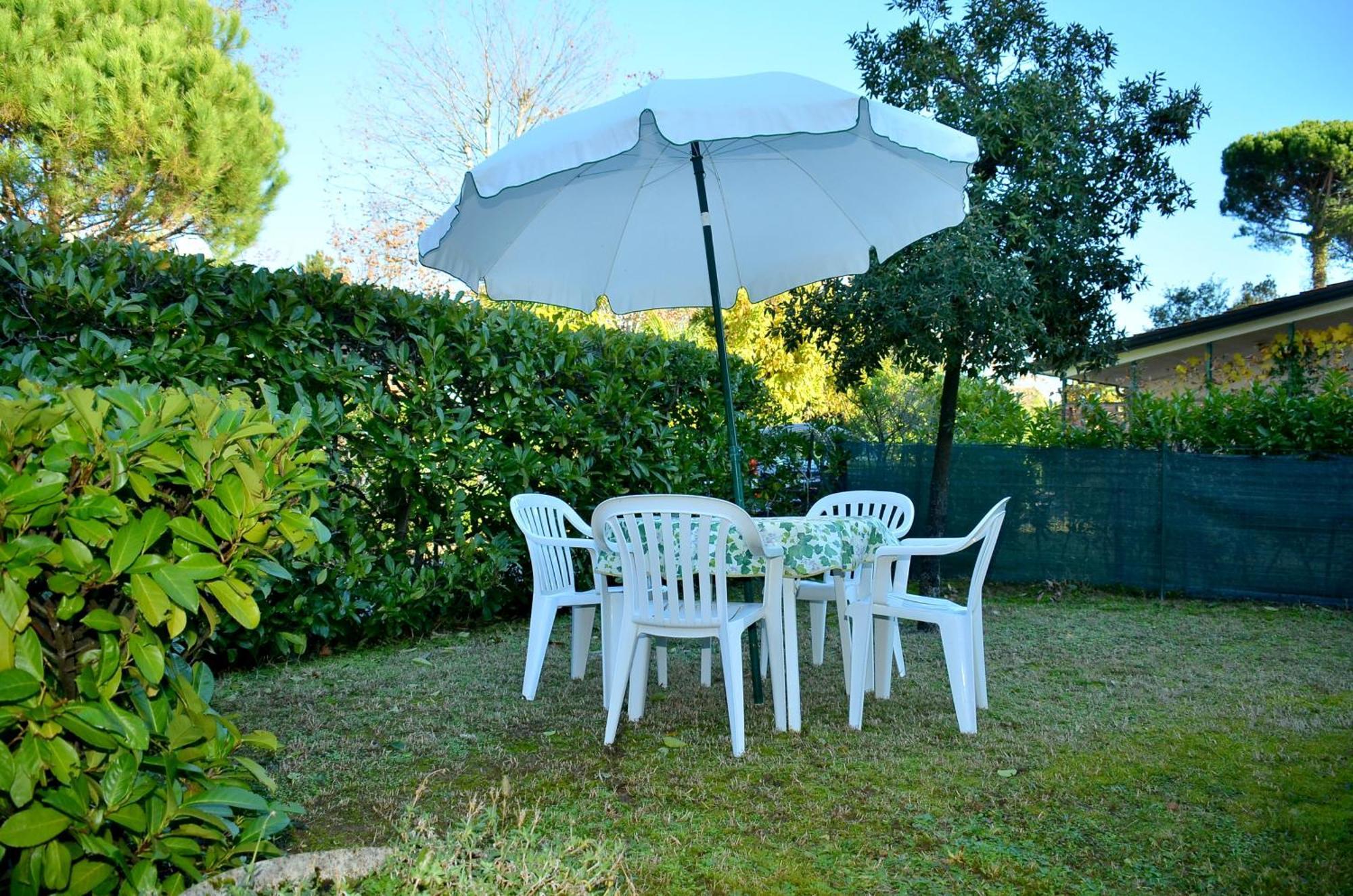 Villa Bouganville Bibione Bagian luar foto