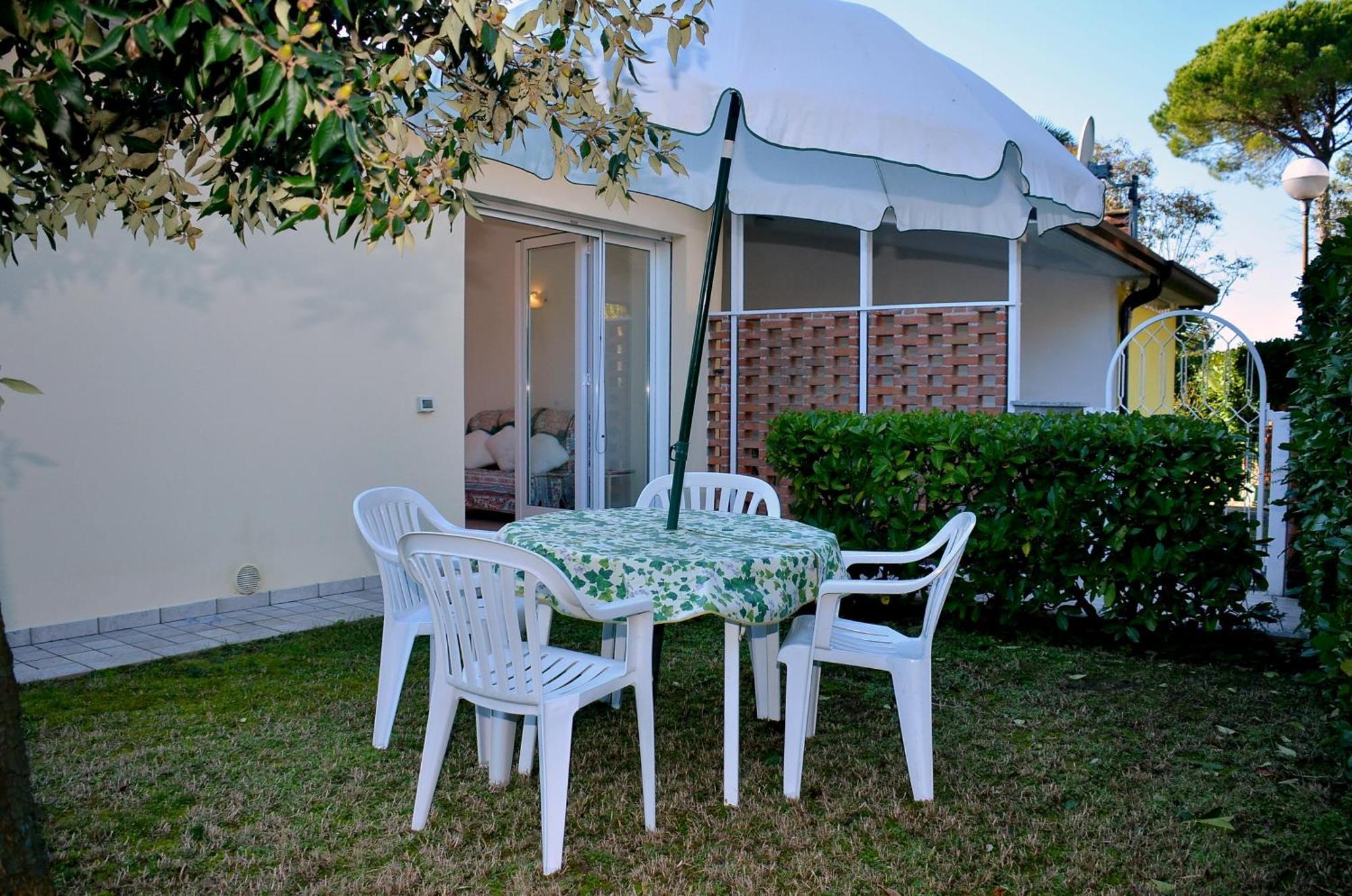 Villa Bouganville Bibione Bagian luar foto
